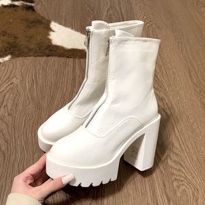 Zip Front Chunky Heeled Boots